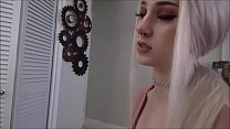 Skylar Vox และการผจญภัยกับไก่ -Law's Darling